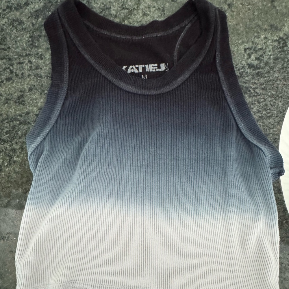 Gradient Sleeveless Top - Black and Gray